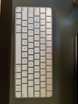 Apple Magic Keyboard with Touch ID A2449 Lightning Connector - Image 1 of 4