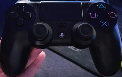 PS4 DualShock Wireless Controller Schwarz, Gebraucht/Ungetestet - Bild 1 von 4
