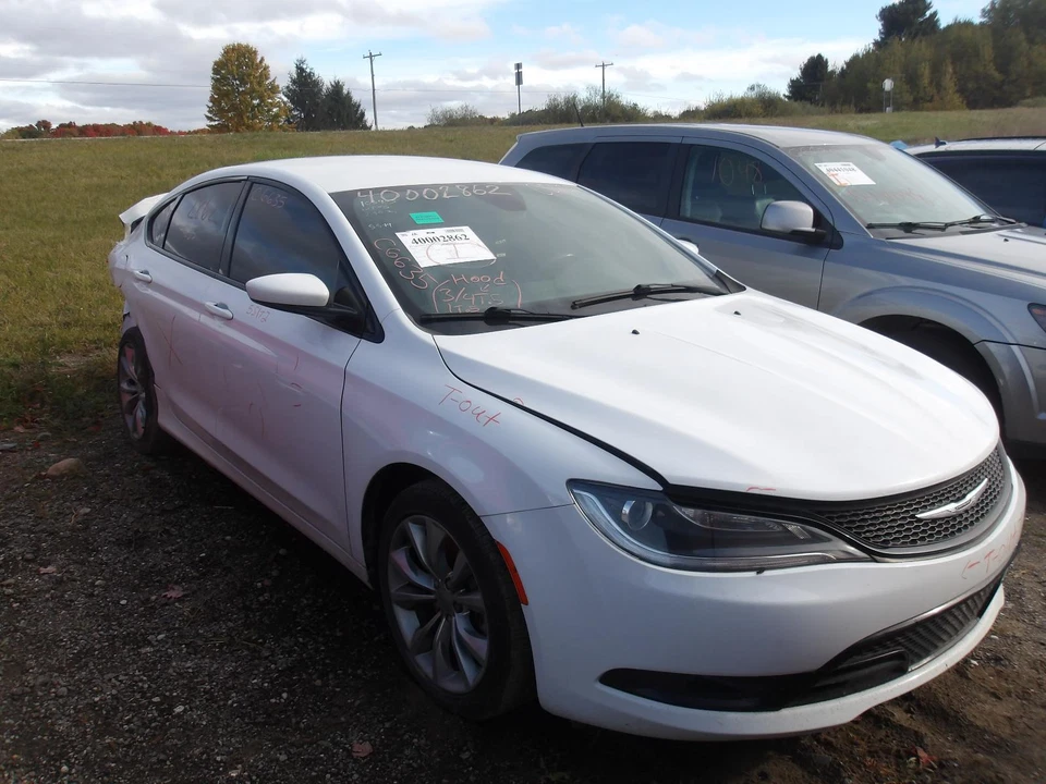 Б/у переключатель зажигания подходит: 2016 Chrysler 200 приборная панель установлена Sdn класса A - Изображение 1 из 4