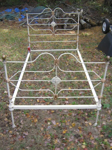ANTIQUE VICTORIAN ARCHITECTURAL GARDEN CAST IRON BRASS FINEAL BEDROOM ROOM BED Cover