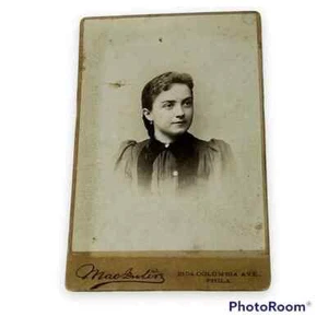Kabinettkarte Frau Mädchen Portrait Sepia Philadelphia PA Viktorianisch Antik - Bild 1 von 3