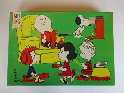 NOS Vintage 1960's-70's Peanuts Snoopy 250pc Jigsaw Puzzle Library Reading Books - Image 1 of 4