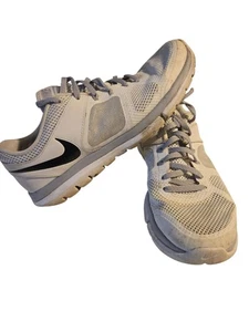 Weiße Nike Damen-Laufschuhe Größe 8,5 - Bild 1 von 9