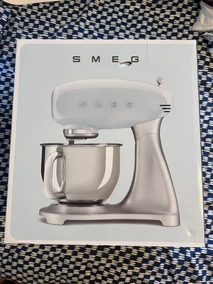 Smeg 50’s Stand mixer Retro-style Pastel blue Glossy - Image 1 of 4