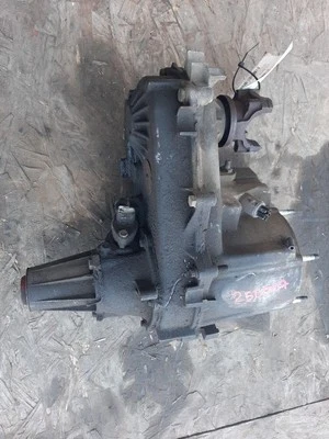 93 94 95 JEEP WRANGLER Transfer Case 型号 231 2.5L 4 圆筒式真空吸尘器 MT 5298661 — 第 1/4 张图片