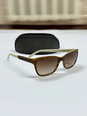 Gafas de sol Emporio Armani para mujer a rayas marrón crema + estuche Foto 1 de 4