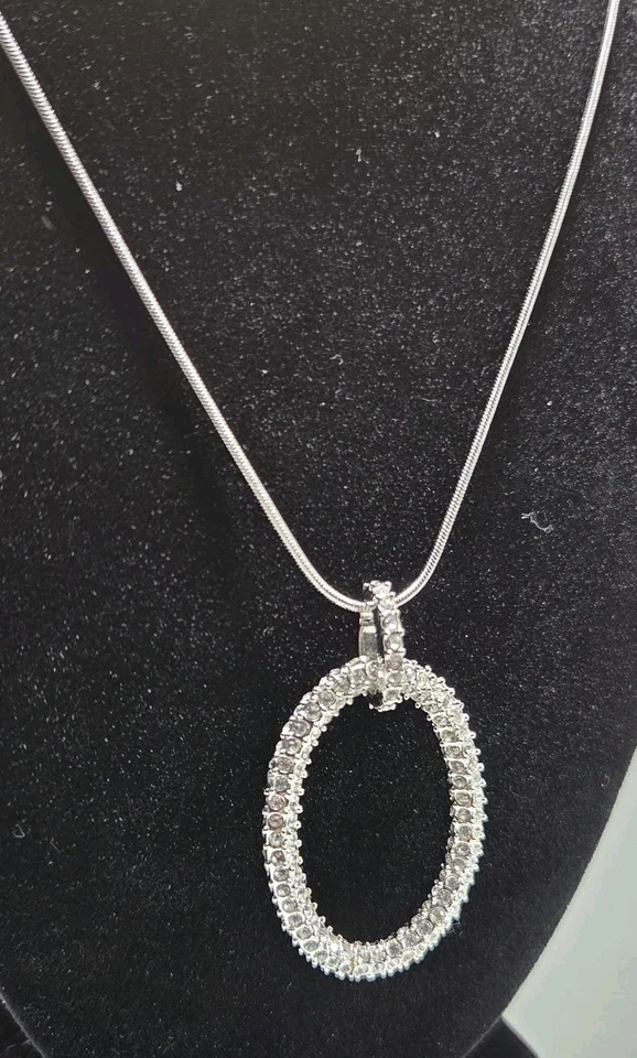 Park Lane? Collar ovalado tono plata sin marca 20" circonita cúbica transparente pavé Foto 1 de 4