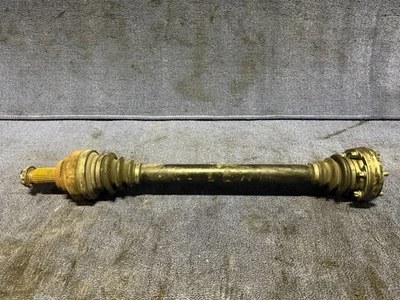 07-13 OEM BMW E88 E82 E90 E92 DCT MT eje trasero derecho salida medio eje MANUAL Foto 1 de 4