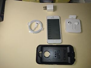 Apple iPhone 5 - 16GB - White & Silver (AT&T) A1428 (GSM) Working Free Shipping