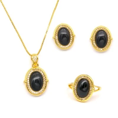 Juego de collar y pendientes y anillos de ágata negra chapados en oro con circonita cúbica colgante. Foto 1 de 4