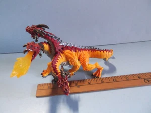 Figura de PVC Safari LTD 2010 tres cabezas Fire Breathing Dragon de 8" pulgadas de largo - Imagen 1 de 9