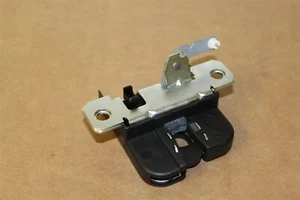 VW Polo 9N 2002 - 2010 Tailgate Inner Latch 6Q6827505E New genuine VW part - Picture 1 of 2