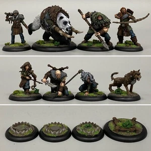 HUNTERS GUILD BALL TEAM FANTASY FOOTBALL PLAYERS STEAMFORGED GAMES MINIATURES - Picture 1 of 9