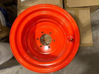 KUBOTA TRACTOR SERIE B & LX, LLANTA TRASERA 6 TACOS 16xW10L, 32701-27950, 7000-00889 Foto 1 de 4