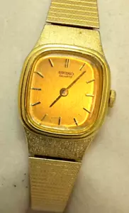 READY 2 wear WOMEN'S Gold TONE Seiko 2C20-5770 quartz WATCH - Picture 1 of 6