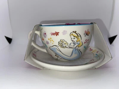 Disney Alicia en el País de las Maravillas Bonito Juego Floral Taza de Té y Platillo Foto 1 de 4