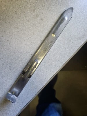 Volvo S70 S80 2008-2012 luz principal lámpara clip retenedor 30678340 OEM único Foto 1 de 2