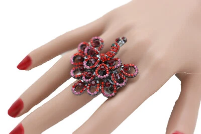Mujeres Anillo Pavo Real Rojo Rosa Color Plumas Metal Banda Elástica Talla Única Pavo Real Foto 1 de 4