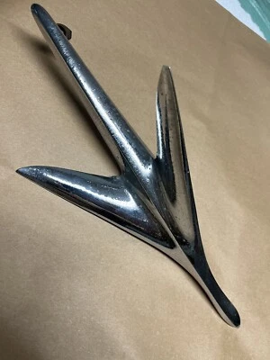 1955 PACKARD DELUXE CUSTOM SWAN Jet 475209 AUTOMOBILE HOOD ORNAMENT BASE Chrome - Image 1 of 4