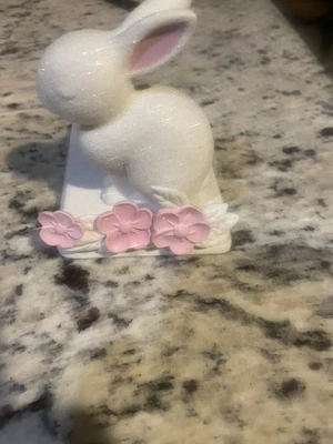 Soporte dispensador de jabón de manos de jardín Bath & Body Works Bunny Foto 1 de 4