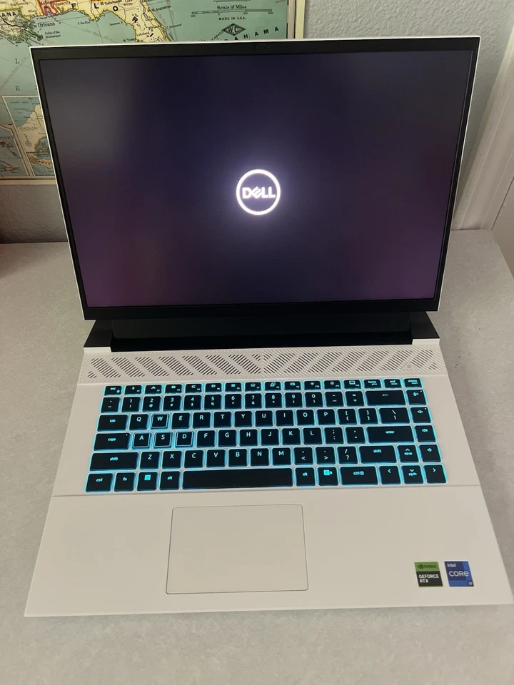 Dell G16 7630 240Hz QHD+ 2.2 GHz i9-13900HX 32GB 1TB SSD RTX 4070 - Excelente Foto 1 de 4