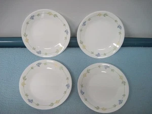 4 Corelle weiß 6 3/4" Secret Garden Brot/Wüste/Salatteller blaue Blumen - Bild 1 von 10