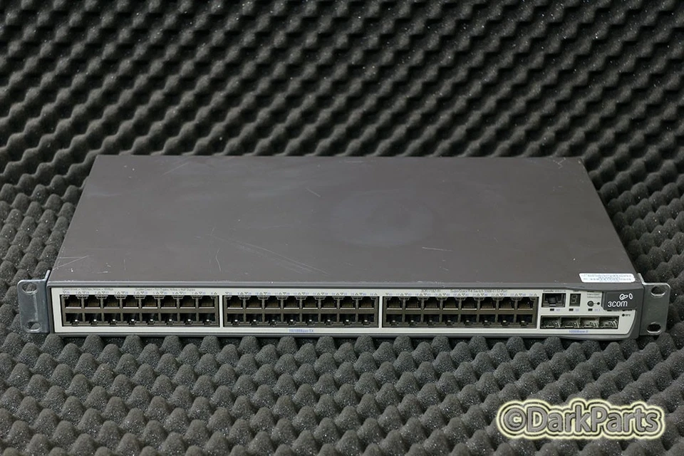 3Com 3CR17162-91 SuperStack 4 Switch 5500-EI 52-Port with Rack Mount Brackets - Image 1 of 1