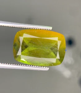 Rare green apatite from Afghanistan - Picture 1 of 10