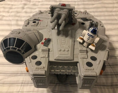 Star Wars Hasbro Millenium Falcon Space Ship 2011 Usado en Excelente Condición Una Figura Nave Rápida Foto 1 de 4