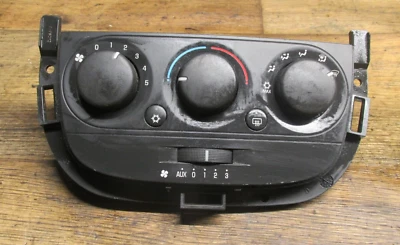 05-06 MONTANA FURGONETA TEMPERATURA AIRE ACONDICIONADO CALEFACCIÓN MANDO TRASERO AUXILIAR SIN CALEFACCIÓN ASIENTO SV6 Foto 1 de 4