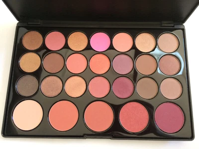 bh Cosmetics Blushed Neutrals 26 Color Eyeshadow and Blush Palette 45 g - Bild 1 von 3