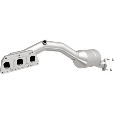 Magnaflow OEM Grade EPA Manifold Converter For 2005-09 Audi A8 Quattro 51161 - Image 1 of 3