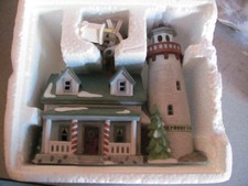 Department 56 - New England Village "Craggy Cove Lighthouse" #59307
