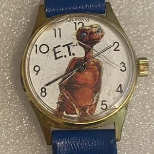 1982 E.T. The Extra Terrestrial Nelsonic Wind Up Watch Running Phone Home Eliott - Picture 1 of 6