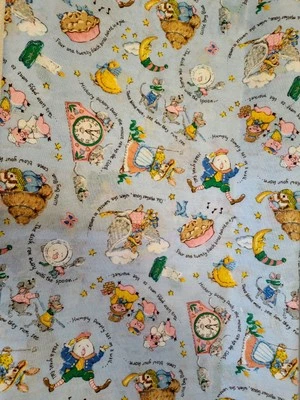 Tela de edredón de costura*impresiones de cranston*rimas para bebé*fondo azul*2 yardas Foto 1 de 4