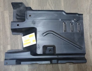 Original VW T5/T6 Unterbodenverkleidung rechts Unterboden 7E1825312, SuD 0870 - Bild 1 von 3