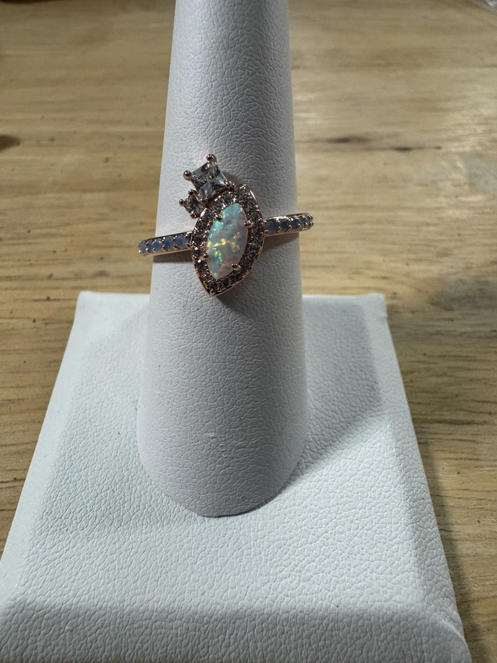 Bomb Party Octubre 2024 Talla 8 Gotas de Brillo Foto 1 de 1