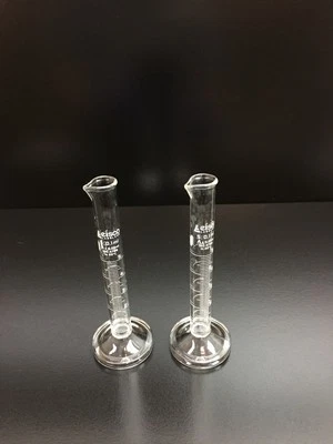 Eisco Labs 5 ml Cilindro Graduado Clase A Blanco Graduaciones Redondo Lote 2 PIEZAS Foto 1 de 4