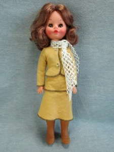 Muñeca Furga italiana vintage con caparazón de bomba - Imagen 1 de 10