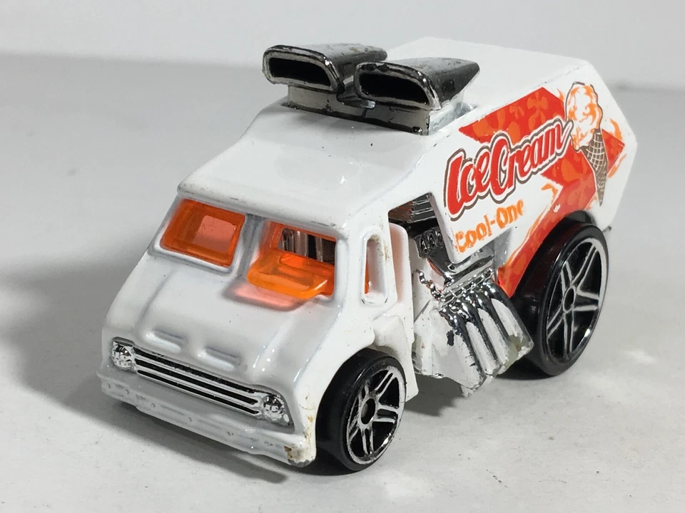 Hot Wheels 2004 Cool-One White Ice Cream Truck HW First Editions Realistics - Image 1 of 4