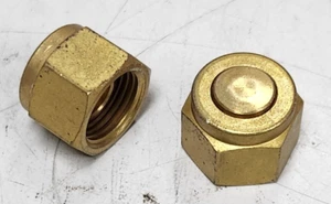 😎 (2) NEU SWAGELOK MESSINGSTOPFEN 3/8" ROHRVERSCHRAUBUNG B-600-P - Bild 1 von 4