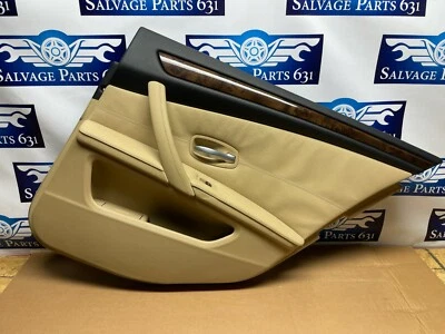Panel de puerta derecha pasajero trasero BMW 535i 2008 - beige - E60 - 7164358 - 150 k Foto 1 de 4