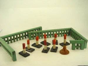 Holz Zaun u. Zubehör für Gebäude  Spur 0 Blechspielzeug aus Holz  - #190   gebr. - Picture 1 of 3