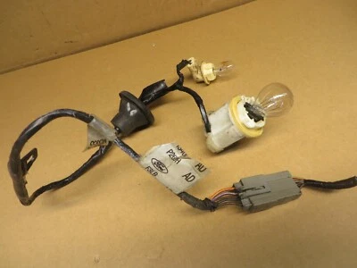 LINCOLN MARK VIII 93 94 95 96 1993-1996 LUZ TRASERA LÁMPARA ENCHUFE ARNÉS OEM RH LH Foto 1 de 4