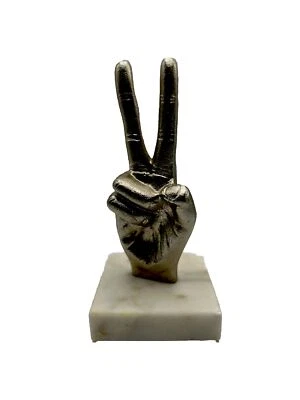 Signo de la Paz Símbolo de Mano Escultura Tono Dorado Metal Mano Sobre Piedra Base, 7.5" Alto Foto 1 de 4