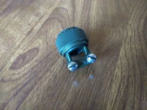 Abrazadera Conector Circular M85049/38S11W, Recta, Tamaño 11, Aluminio, Olive Drab - Imagen 1 de 4