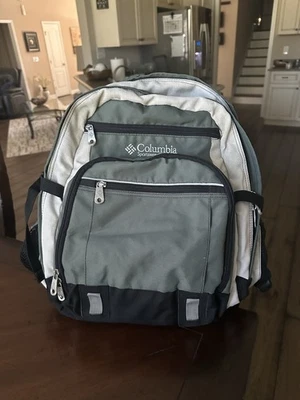 Bolsa de livros Columbia: vários bolsos com zíper e muito armazenamento - Imagem 1 de 3