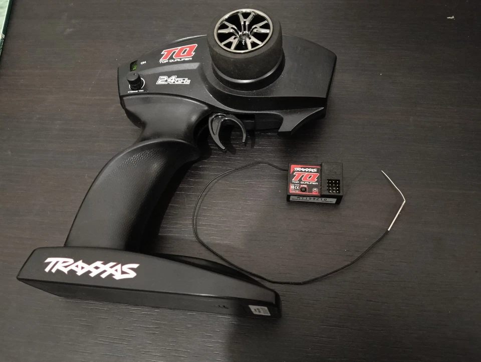 TRAXXAS TQ Controller Transmitter handset RC 2.4Ghz 2 channel mini  E maxx Revo - Image 1 of 4