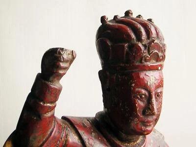 Antigua estatua china de un hombre sobre una criatura mitológica - (4311) Foto 1 de 4