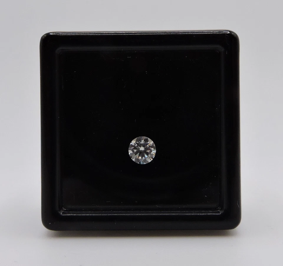 Moissanite 4 mm mit GRA Zertifikat - Bild 1 von 1